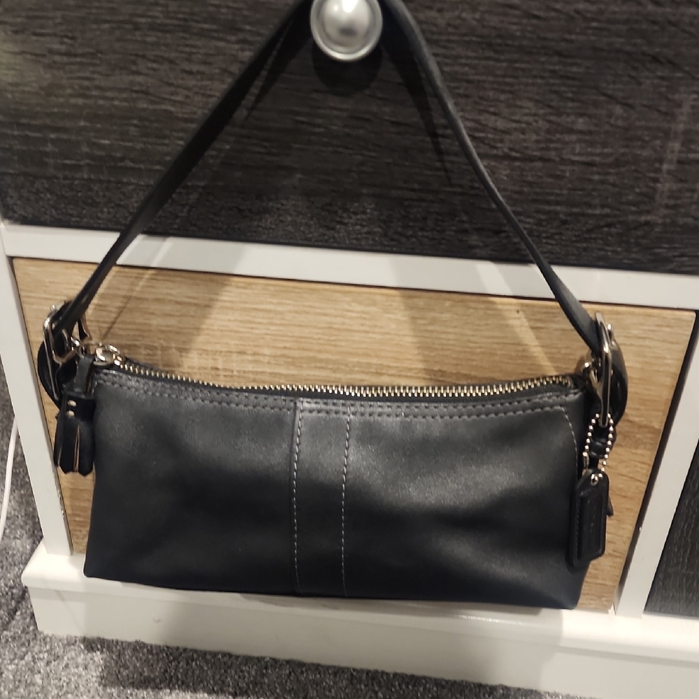 Coach Black Leather Shoulder Bag with Zip Top